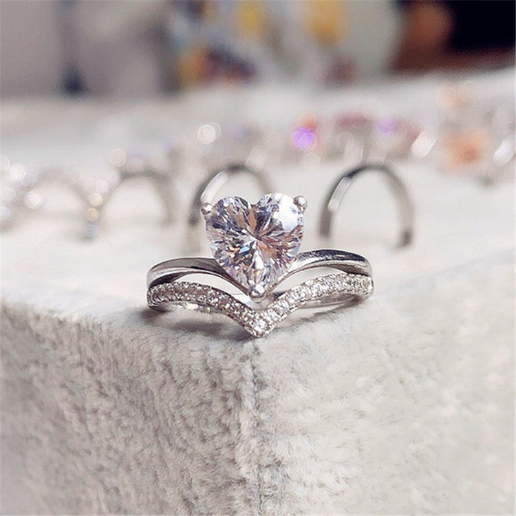 ALINE™ – Radiant Heart Silver Ring
