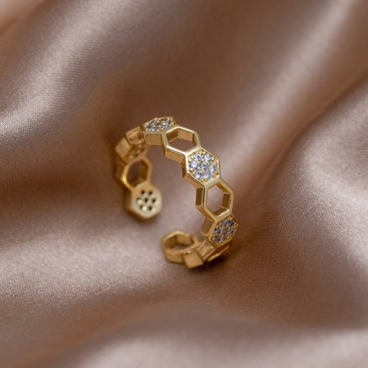 Cinthia - Gold and Crystal Ring