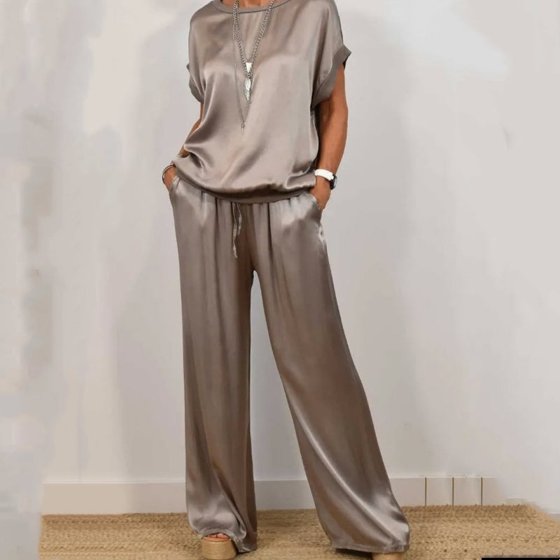 Rita Elegant Two-Piece Set | Flowing Blouse and Wide-Leg Pants